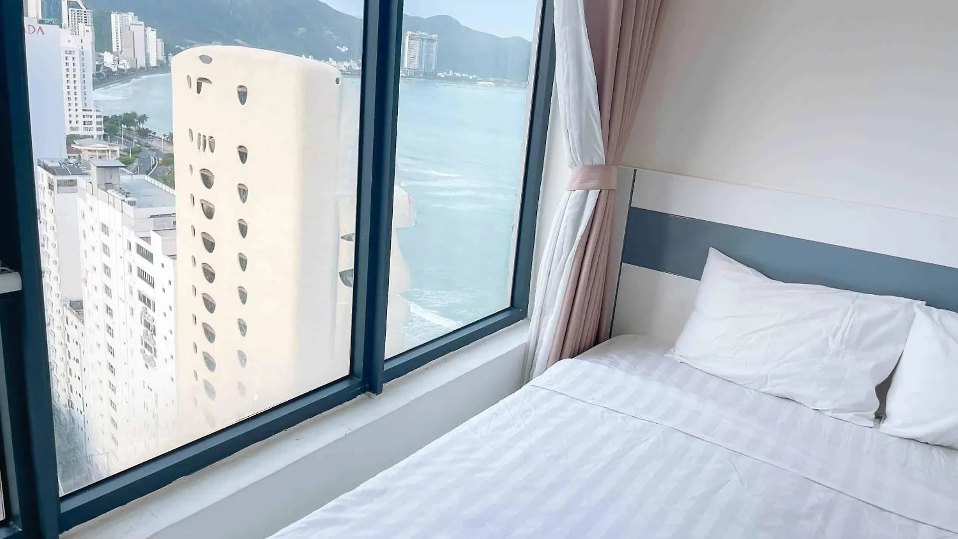 Oceanus Apartment - Review Nha Trang